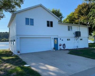 3 Bedroom 3BA 1760 ft Furnished Single Family House For Sale in Guttenberg, IA