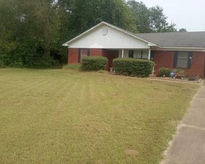 3 Bedroom 1BA 1053 ft Single Family Home For Sale in PITTSBURG, TX