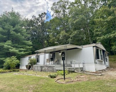 2 Bedroom 1BA 1004 ft Manufactured Home For Sale in GALLIPOLIS, OH