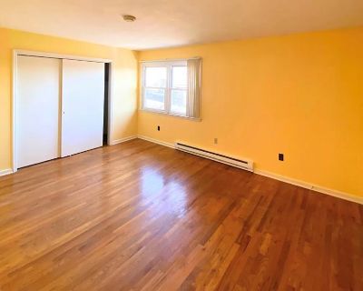 Pet friendly $820 per month room to rent in Beckettville