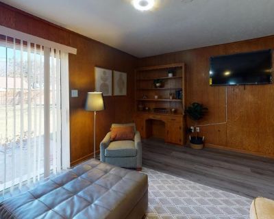 Unfurnished Room for Rent - Beautiful Rowlett home with modern comfort and lak