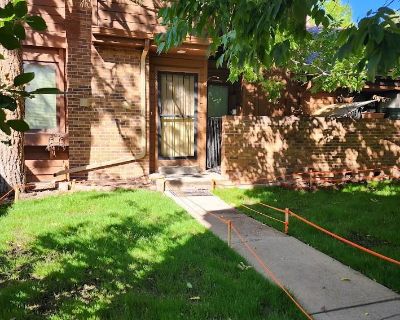 3 Bedroom 2BA 2002 ft Office Space For Rent in Denver, CO