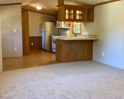 3 Bedroom 2BA 952 ft Mobile Home For Sale in Goshen, IN