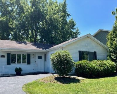 2 Bedroom 1BA 800 ft Single Family Home For Sale in Aurora, IL