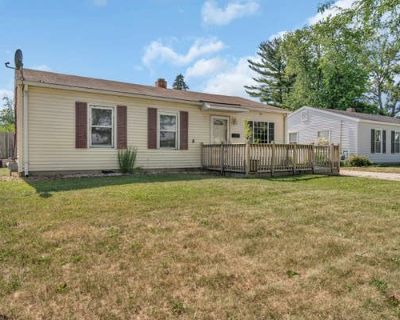 3 Bedroom 1BA 864 ft Single Family Home For Sale in JOLIET, IL