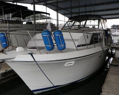 1988 Chris Craft 381 Catalina