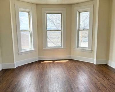 4 Bedroom 1.5BA 1300 ft Pet-Friendly Apartment For Rent in Manchester, NH