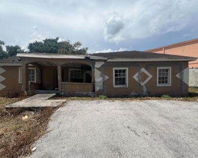 1 Bedroom 1826 ft Single Family Home For Sale in Belle Glade, FL