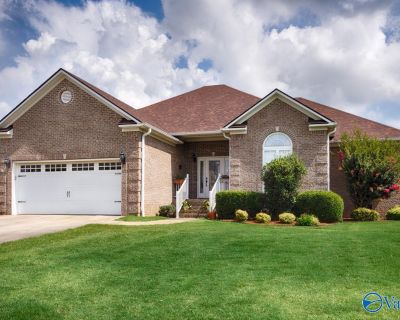 3 Bedroom 2BA 1810 ft Single Family House For Sale in Athens, AL