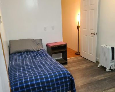 Private room with shared bathroom in a House, Helena West Side, MT 59602