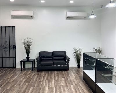 750 ft Commercial Property For Rent in North Hollywood, CA