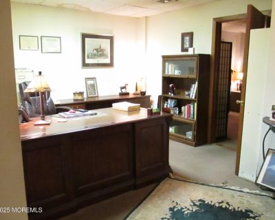 Commercial Property For Rent in Freehold, NJ