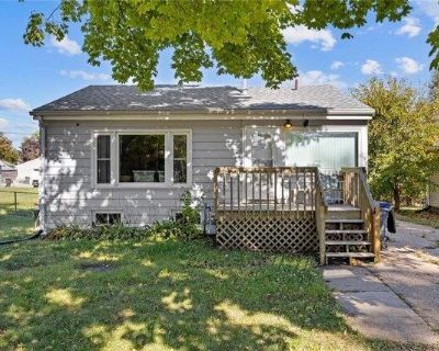 1 Bedroom 1.5BA House For Sale in Cedar Rapids, IA