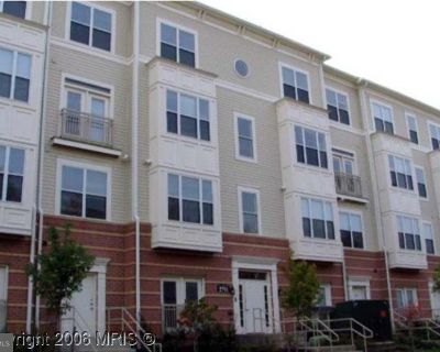 2 Bedroom 2BA 1082 ft Apartment For Rent in Vienna, VA