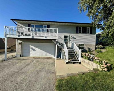 3 Bedroom 2BA 1602 ft Single Family Home For Sale in WAUKON, IA