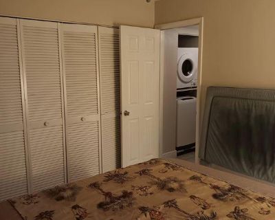 Naples FL. We are awaiting more information about this shared living/roommate for rent in Naples. Send them a message to learn more. (adsbygoogle = window.adsbygoogle || []).push({});