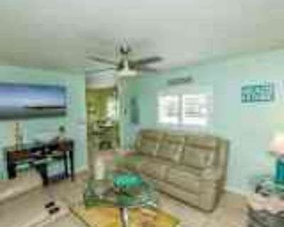 1 Bedroom 1BA 488 ft² Apartment For Rent in Fort Myers, FL 8127 Country Rd #106