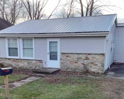 3 Bedroom 2BA 1408 ft Duplex For Sale in PEKIN, IN