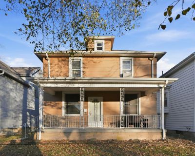 3 Bedroom 2BA 1946 ft Single Family House For Sale in Fort Wayne, IN