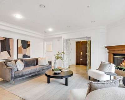 871 Granville Ave Unit 301. Available early December! This expansive single-level 3-bedroom + 2.5-bathroom corner unit is located just a few blocks from the heart of Brentwood, an area known for its top-rated restaurants, cafes, boutiques, specialty shops, fitness studios, and grocery stores. A bright and inviting living room greets you with abundant natural light, a beautiful fireplace, and a ...