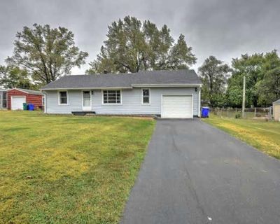 2 Bedroom 1BA 821 ft Single Family Home For Sale in DECATUR, IL