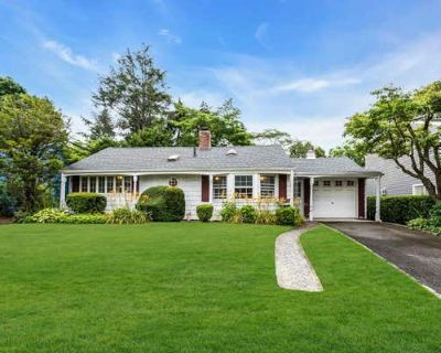 2 Bedroom 1BA 1114 ft Single Family Home For Sale in GLEN COVE, NY
