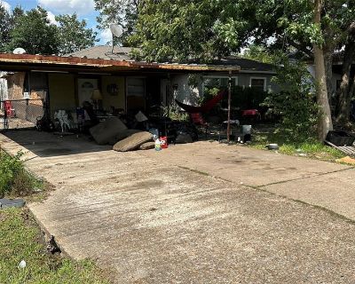 3 Bedroom 1BA 1189 ft Single Family House For Sale in Houston, TX