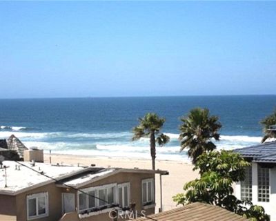 2 Bedroom 2BA 1411 ft Furnished Townhouse For Rent in Manhattan Beach, CA