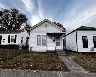 Charming 3 Bed and 1 Bath Home. Free-spirited and inspiring, Louisville is all about the adventurous, the unique, and the historical. In unit laundry Pet friendly Air conditioning Carpet Unit Amenities air conditioning carpet in unit laundry w/d hookup Property Amenities pet friendly on-site laundry cats allowed dogs allowed. Pets allowed. 3 Bedroom. 1 Bathroom. 972 ft