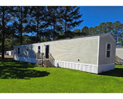3 Bedroom 2BA 924 ft Mobile Home For Rent in Dillon, SC