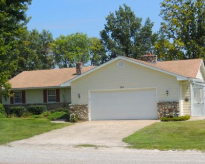 4 Bedroom 3BA 2164 ft Single Family Home For Sale in FAYETTE, MO