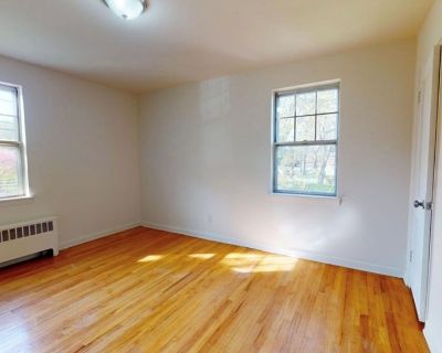 Pet friendly $750 per month room to rent in Brookdale