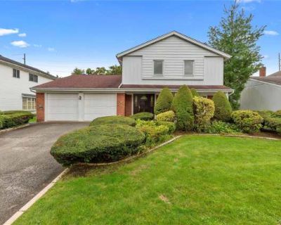 4 Bedroom 3BA 0 ft Apartment For Rent in Manhasset Hills, NY