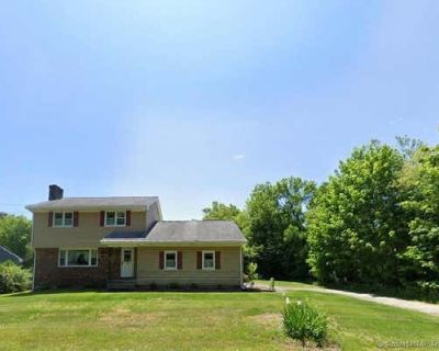 3 Bedroom 2BA 1906 ft Single Family Home For Sale in STRATFORD, CT