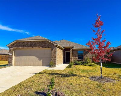 3 Bedroom 2BA 1292 ft Single Family House For Rent in Greenville, TX