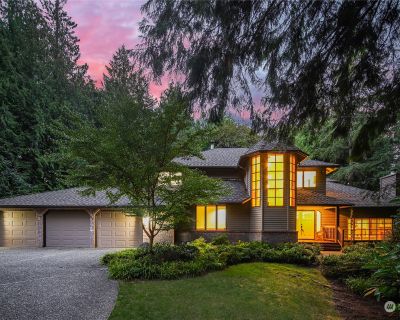 4 Bedroom 3BA 3640 ft Single Family Home For Sale in Sammamish, WA