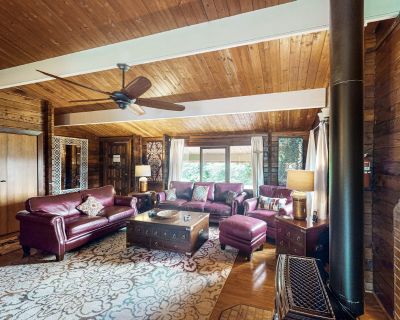 3 Bedroom 2BA House Vacation Rental in Haunani Solitude, Volcano, HI