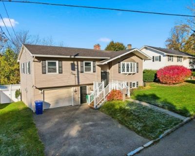 3 Bedroom 2BA 1956 ft Single Family Home For Sale in WINOOSKI, VT