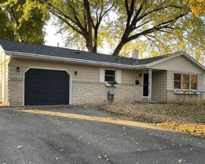 3 Bedroom 2BA 1771 ft Apartment For Rent in Madison, WI