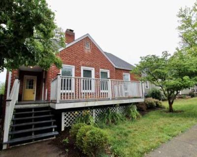 3 Bedroom 1BA 0 ft Apartment For Rent in Harrisonburg, VA