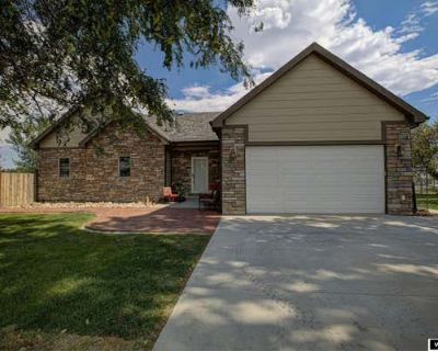 3 Bedroom 2BA 1937 ft Single Family Home For Sale in CASPER, WY