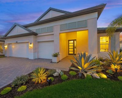 4 Bedroom 4BA 3238 ft Single Family Home For Sale in BRADENTON, FL