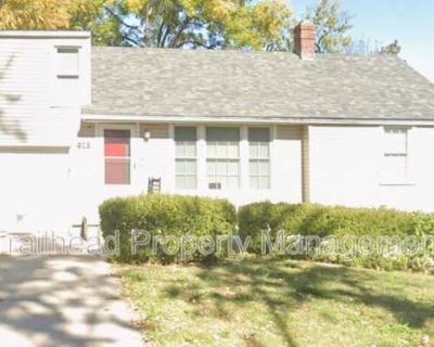 618 NE 43rd St. Charming and musical, Kansas City is known for blues, jazz, and barbecue. In unit laundry Hardwood floors Pet friendly Recently renovated Unit Amenities hardwood floors in unit laundry recently renovated Property Amenities cats allowed dogs allowed pet friendly. Pets allowed. 3 Bedroom. 2 Bathroom. 1200 ft