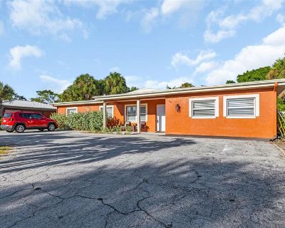3 Bedroom 2BA 1720 ft Single Family House For Sale in St Petersburg, FL