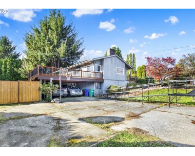 5 Bedroom 2BA 2617 ft Single Family House For Sale in Gresham, OR