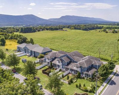 3 Bedroom 2BA 1832 ft Townhouse For Sale in Woodstock, VA