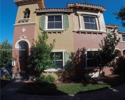 3 Bedroom 2BA 1396 ft Townhouse For Rent in Pembroke Pines, FL