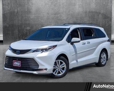 Used 2022 Toyota Sienna Platinum