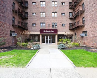 2 Bedroom 1BA 800 ft Co-Op For Sale in Queens Village, NY