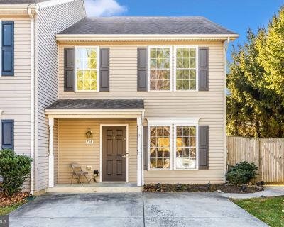 3 Bedroom 2BA 1640 ft Townhouse For Sale in Frederick, MD